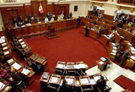 Congreso del Perú denuncia golpe de Estado en Venezuela y pide el retiro del embajador en Caracas
