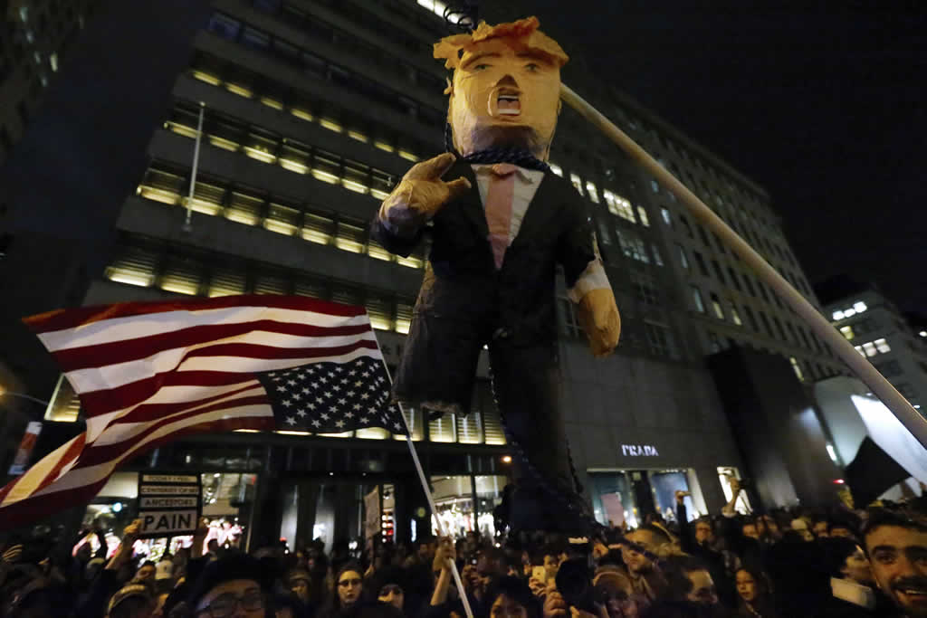 Protestas contra Donald Trump en Nueva York dejan 65 detenidos