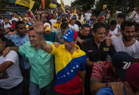 Capriles ve peligro en Venezuela si diálogo no da resultado en una semana