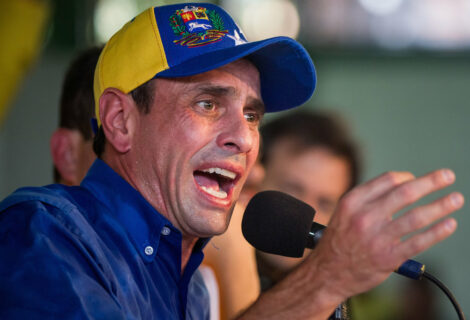 Capriles llama a retomar manifestaciones contra Maduro