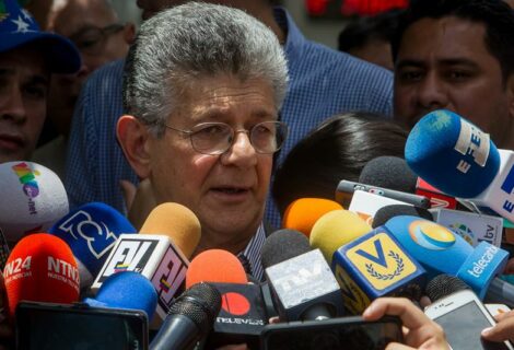 Oposición venezolana dejará el diálogo si en "pocos días" no hay resultados