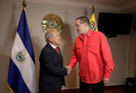 El Salvador y Venezuela acuerdan reforzar relaciones económicas y comerciales