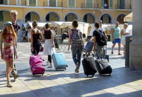 Turistas extranjeros gastan en España un 7,6 % más hasta septiembre