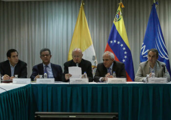 Oposición busca una salida electoral y Gobierno aboga por la paz en Venezuela