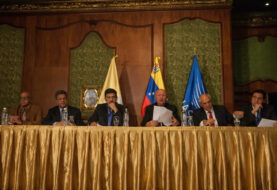 Gobierno y oposición venezolana acuerdan una declaración para convivir en paz