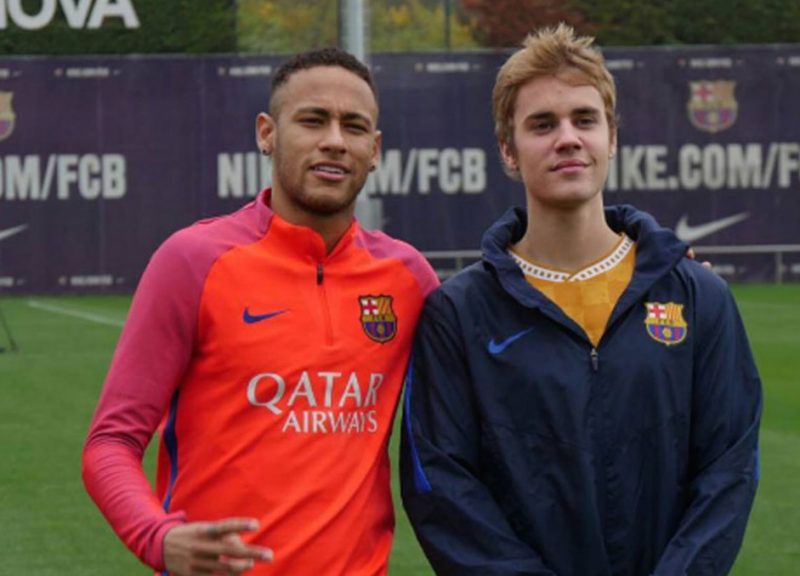 Justin Bieber pasa una mañana con las estrellas del Barça
