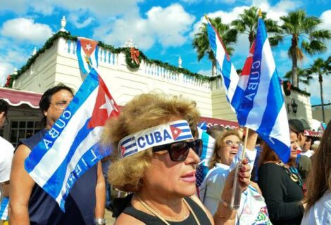 Exilio cubano alienta aviso de Trump de romper acuerdo si no hay cambios