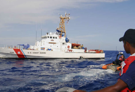 Guardia Costera de EE.UU. repatría a 90 cubanos interceptados en el mar