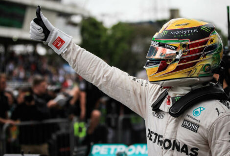 Hamilton ganó en Brasil y peleará el título a Rosberg