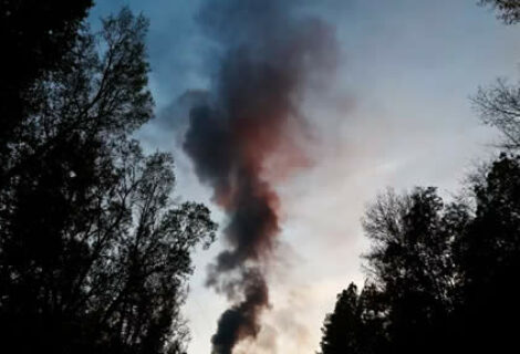 Un muerto y 5 heridos por explosión de un ducto de gasolina en Alabama