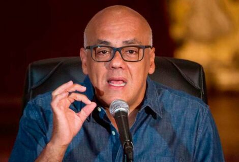 Gobierno de Venezuela pide a la oposición mantenerse en la mesa de diálogo