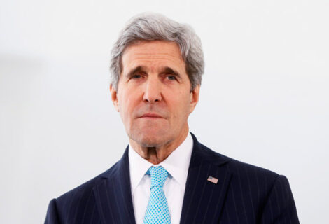 Kerry augura un "duro debate" sobre política exterior en la era de Trump