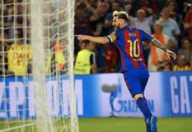 Messi mete al Barça en octavos
