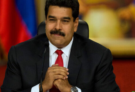 Maduro dice mesa diálogo debe llegar a un acuerdo para "levantar" la economía