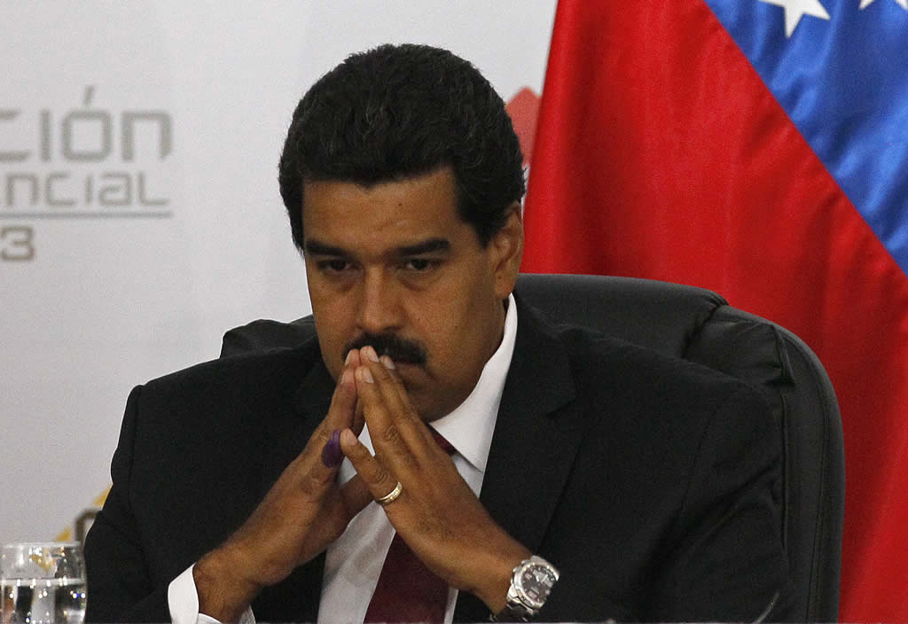 Maduro extiende por 72 horas cierre de frontera con Colombia y suma a Brasil