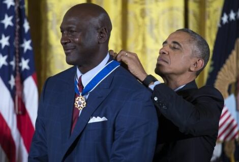 Obama dedica a Springsteen, De Niro y Michael Jordan su último gran homenaje