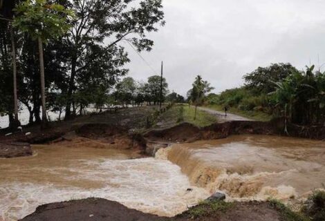 Confirman al menos tres fallecidos por el huracán Otto en Costa Rica