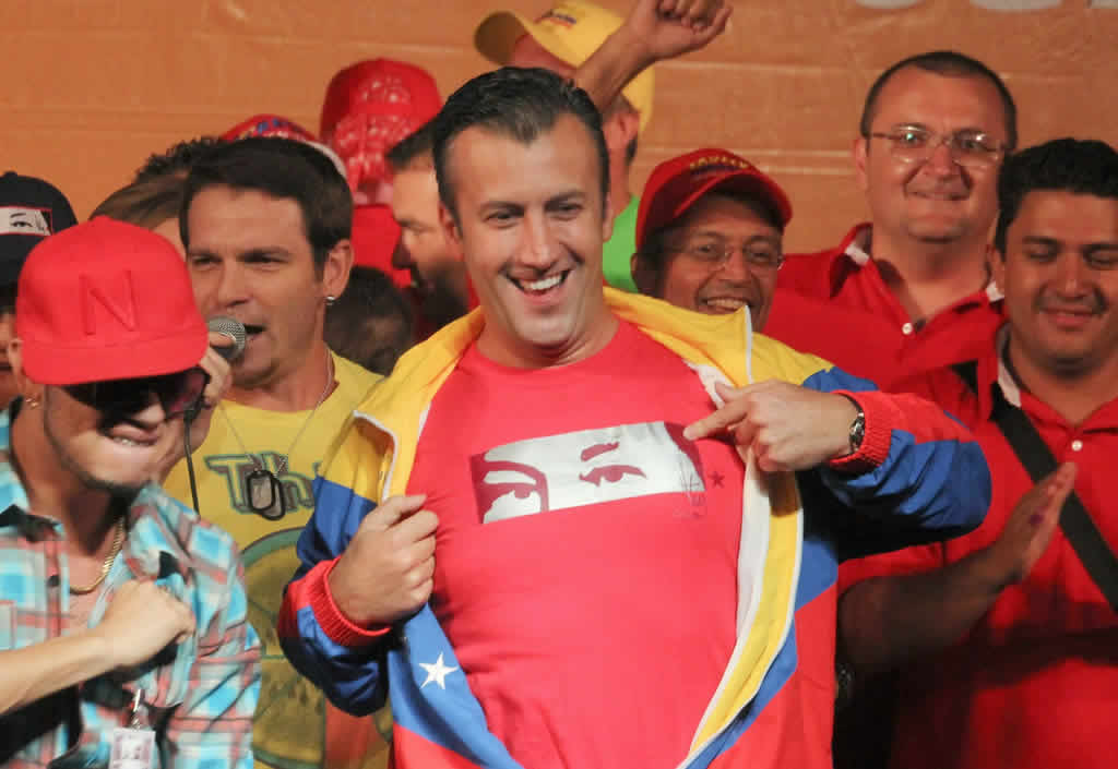 El Aissami dice que Capriles es «amenaza» para diálogo