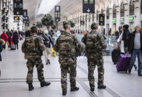 Francia moviliza para Nochevieja a más de 96.000 agentes y militares