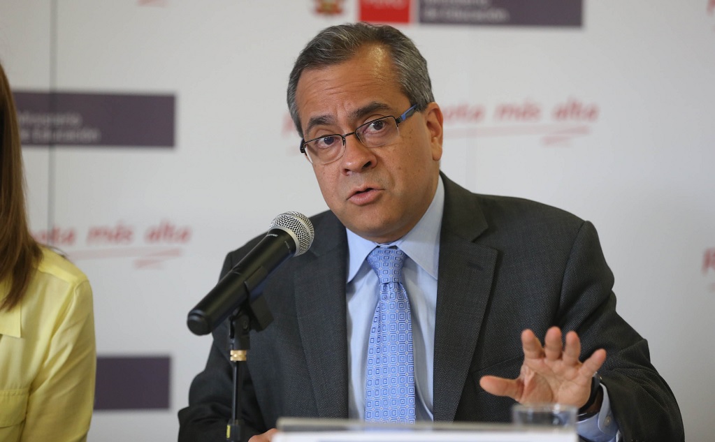Congreso peruano aprueba censura contra ministro de Educación Jaime Saavedra