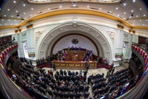 Parlamento venezolano designará a rectores del Poder Electoral el martes