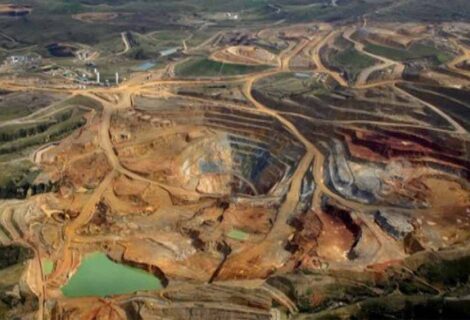 ONG advierte violación de DD.HH. por megaproyecto minero en Venezuela