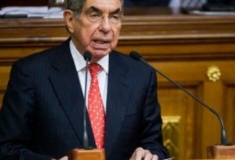 Óscar Arias: "Compra de armamento es un robo al pueblo venezolano"