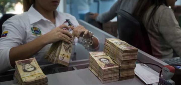 Unas 150 taquillas funcionaran 24 horas para depósitos de billetes en Caracas