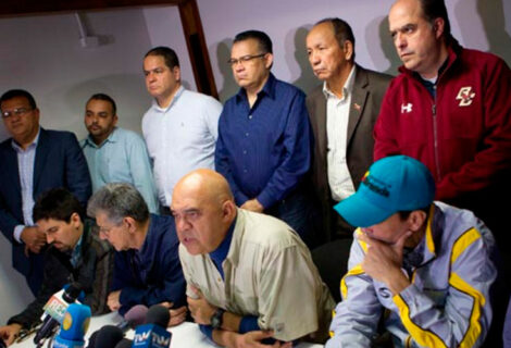MUD pide unidad tras encendida discusión en el parlamento venezolano