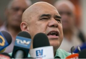 Oposición venezolana califica de "grave" designación de rectores electorales