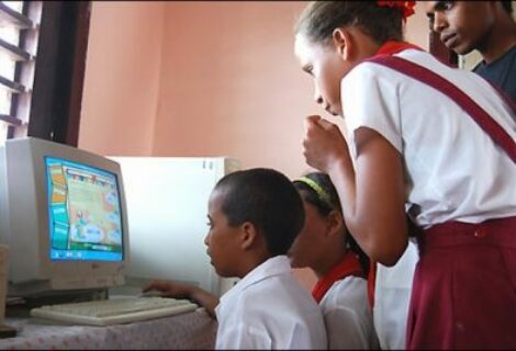 Cuba abarata acceso a internet y comienza pruebas de conexión en los hogares