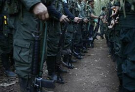 Disidentes de FARC y exparamilitares se alían por narcotráfico