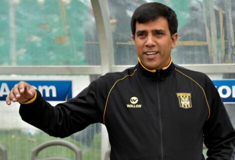 César Farías clasifica a las Águilas Doradas a la Copa Libertadores