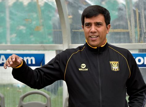 César Farías clasifica a las Águilas Doradas a la Copa Libertadores
