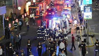 La policía identifica a dos de los autores del doble atentado de Estambul