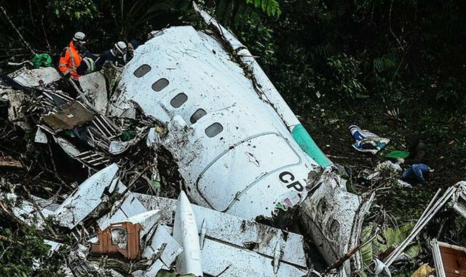 Bolivia: Funcionaria confirma responsabilidad en tragedia aérea al dejar país
