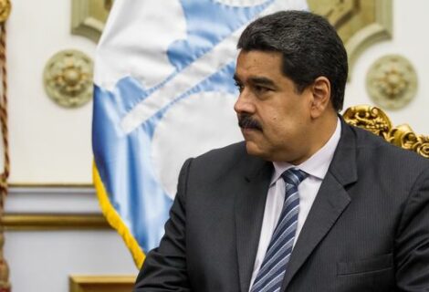 Maduro es denunciado por "devastación" causada tras retiro de billete de 100