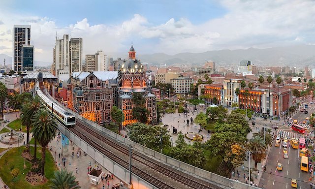 Medellín proyecta recibir más de 30.000 turistas extranjeros en Navidad