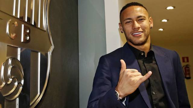Neymar: «No tenemos que estar con los ojos en Madrid»