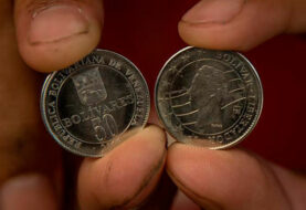 Las nuevas monedas de 50 bolívares comienzan a aparecer en Venezuela