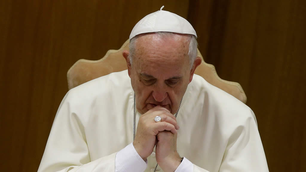 El papa mostró el valor de la misericordia con sus gestos y viajes en 2016