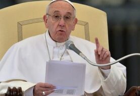 Papa condena ataques en Egipto y Turquía y pide "unidad en valores humanos"