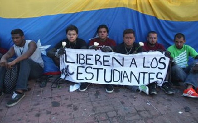 Total de 36 «presos políticos» piden a oposición venezolana seguir en diálogo