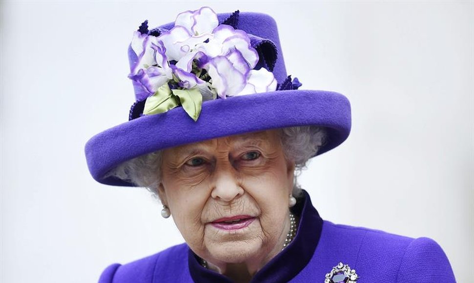 Isabel II alaba los logros de la «gente ordinaria» en su mensaje de Navidad