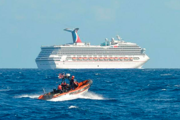 Guardia Costera de EE.UU. busca a un pasajero que cayó de un crucero