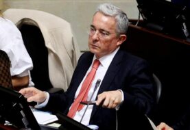 Uribe niega haber dicho que el presidente Santos compró el Nobel de Paz