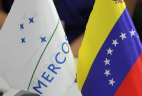 Venezuela "entrega" su polémica presidencia del Mercosur