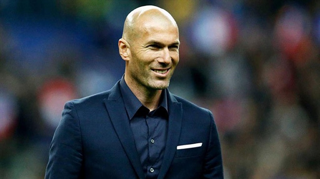 Zidane «felicita por el gran partido» al Deportivo