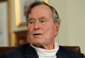 Expresidente Bush padre recibe alta médica tras 16 días ingresado