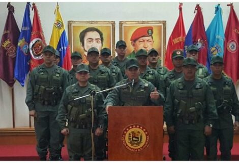 Fuerza Armada cuestiona a Parlamento venezolano y reitera respaldo a Maduro